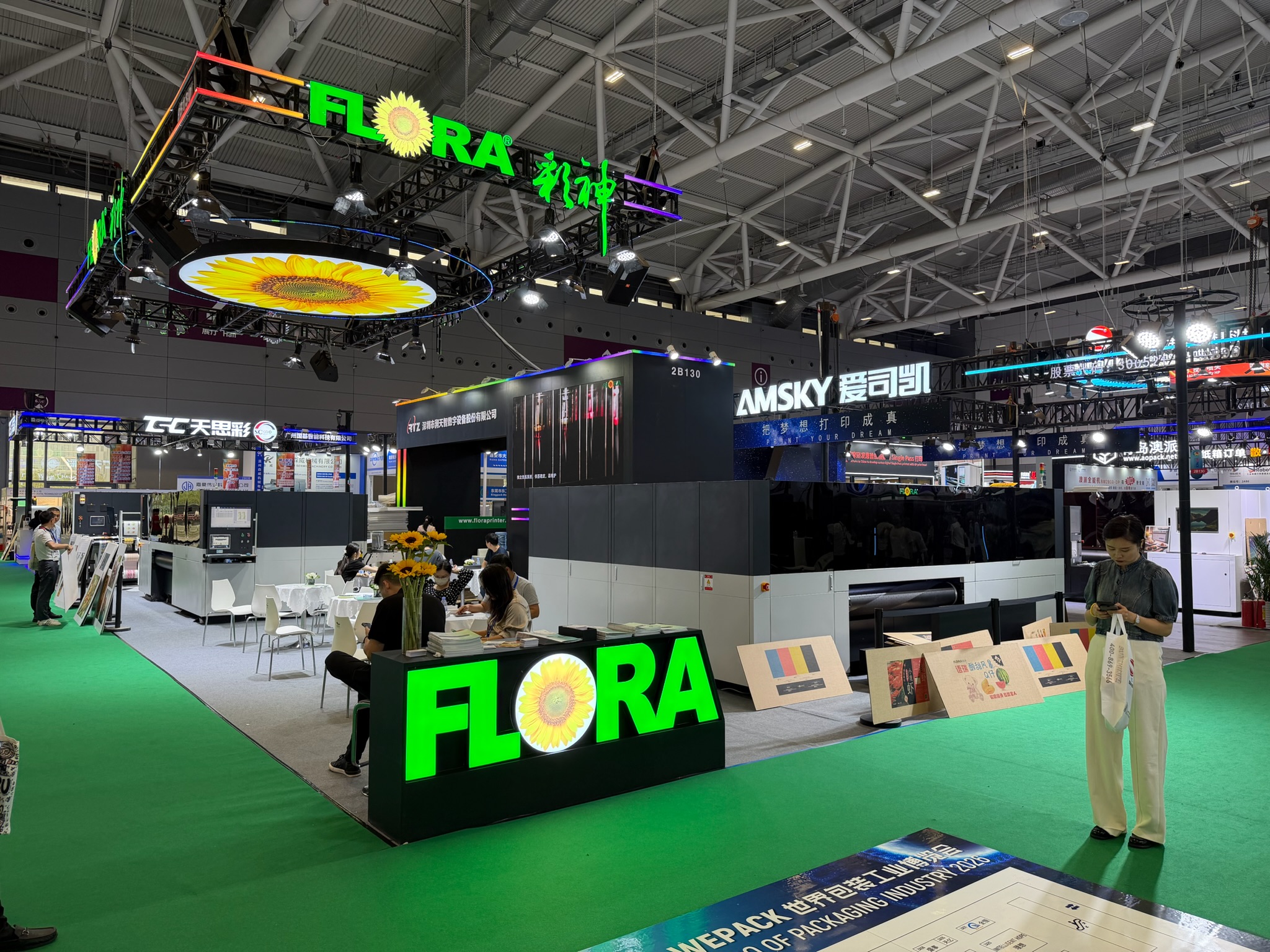 Общий вид стенда Flora на выставке WEPACK 2026